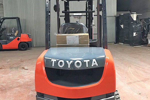 дизельный автопогрузчик toyota 8FDJ35 готов к продаже со склада в хабаровске